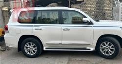 تۆیۆتا لاند کروزەر